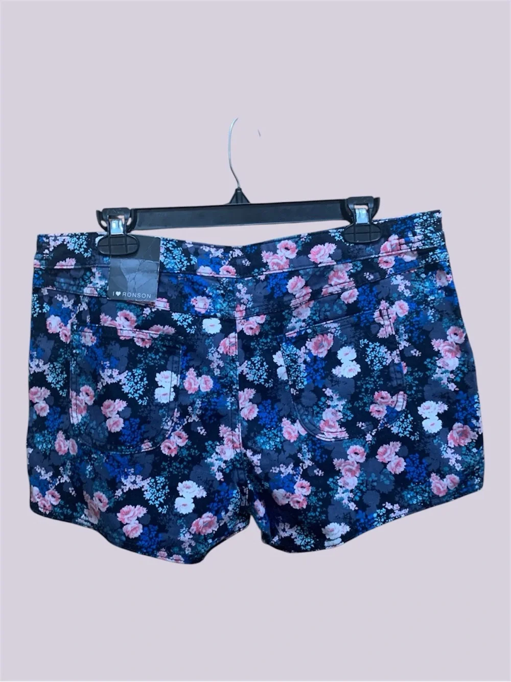NWT I Heart Ronson Womens Floral Print Zipper Pockets Short Shorts Women’s 12